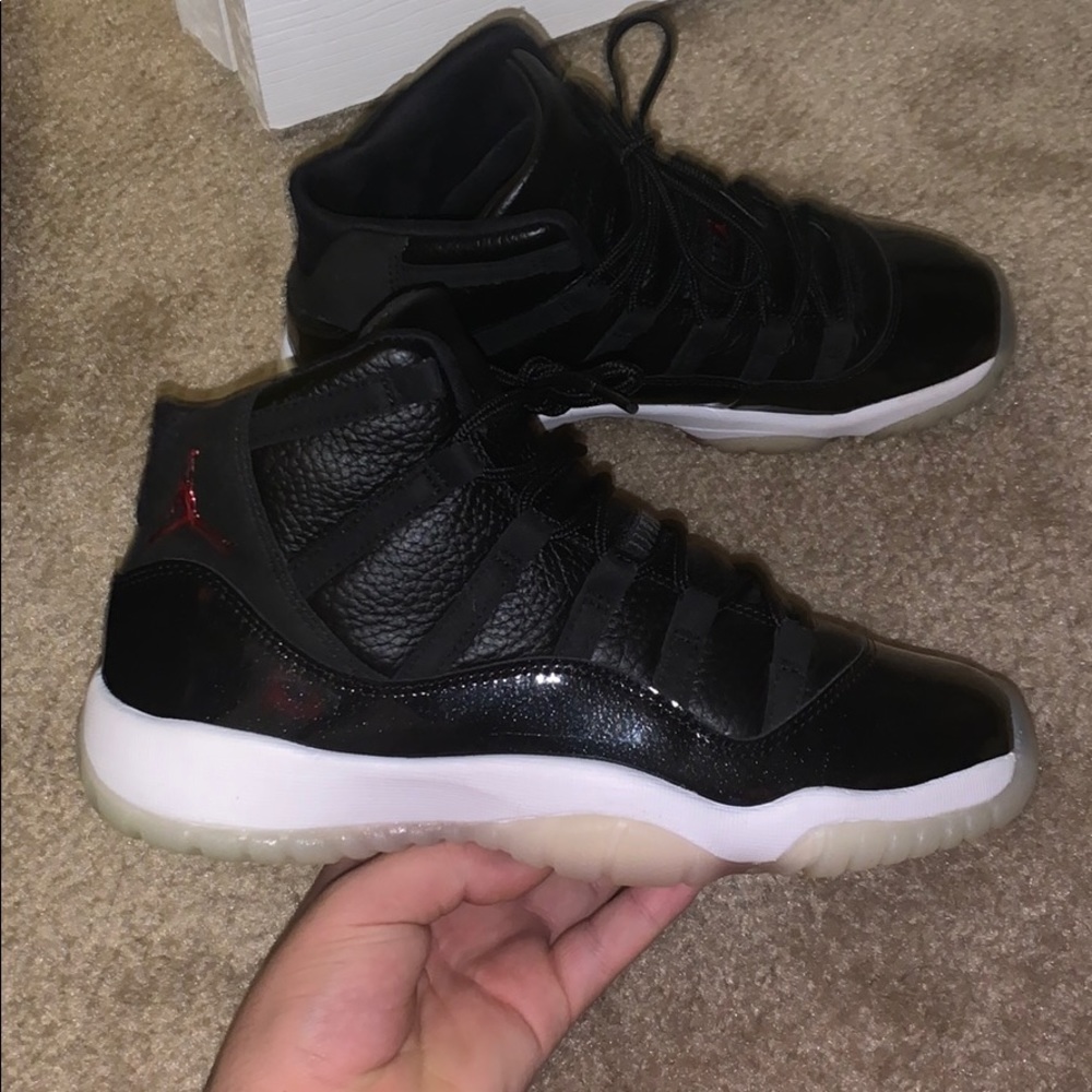 Jordan 11 7210